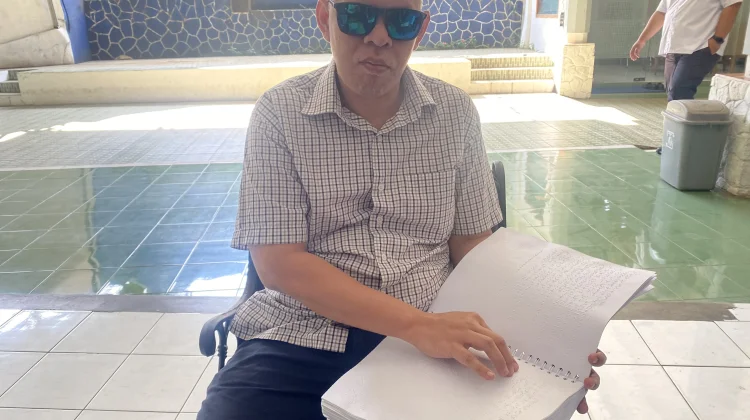 Wujud Buku Perda Braille yang Diluncurkan DPRD Kota Bogor untuk Tunanetra
