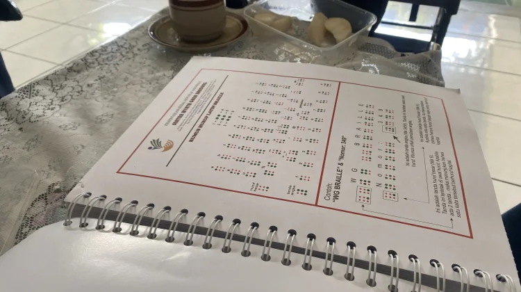 Wujud Buku Perda Braille yang Diluncurkan DPRD Kota Bogor untuk Tunanetra