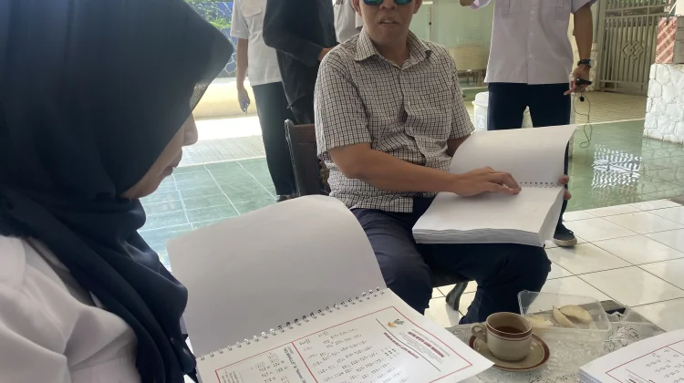 Wujud Buku Perda Braille yang Diluncurkan DPRD Kota Bogor untuk Tunanetra