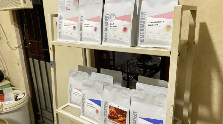 Melihat Proses Sangrai Biji Kopi Home Roastery sebelum Menjadi Seduhan Nikmat