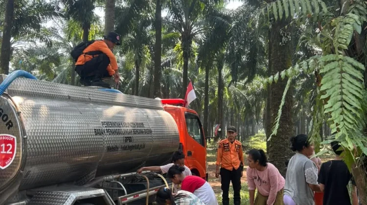 BPBD Kabupaten Bogor Distribusikan Air Bersih akibat Kemarau