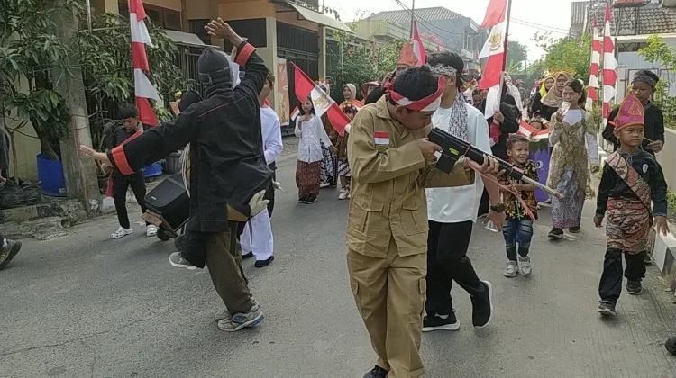 Warga Perumahan Ciriung Cemerlang Cibinong Antusias Ikuti Karnaval HUT RI ke-81