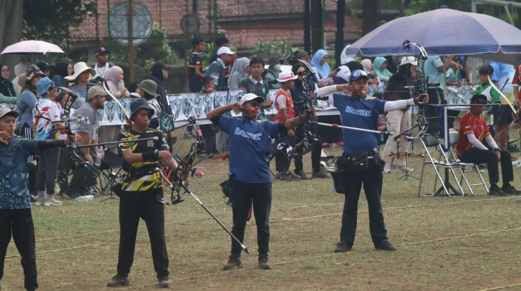 Saka Yusuf Rahmadani Sapu Bersih 3 Medali Emas di Paksi Archery Championship III