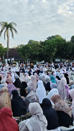 Jemaah Muhammadiyah Padati Lapangan Sempur untuk Salat Idulfitri 1447 H