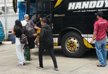Aktivitas Penumpang di Terminal Bubulak saat Arus Balik 2026 Mulai Ramai