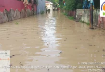 Penampakan Banjir Menggenangi Perumahan Vila Nusa Indah 3 Bojongkulur