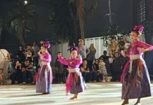 Anak Usia Lima Tahun Tampil Membawakan Tari Tradisional di Panggung KaBOGORFEST
