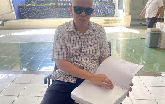 Wujud Buku Perda Braille yang Diluncurkan DPRD Kota Bogor untuk Tunanetra