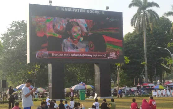 Berita Foto - Minggu Pagi, Warga Bogor Datangi Alun-Alun Cibinong ...