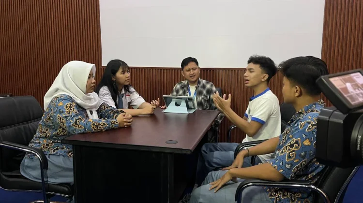 Dari Ruang Kelas ke Layar Kaca ala Jyotirpatha