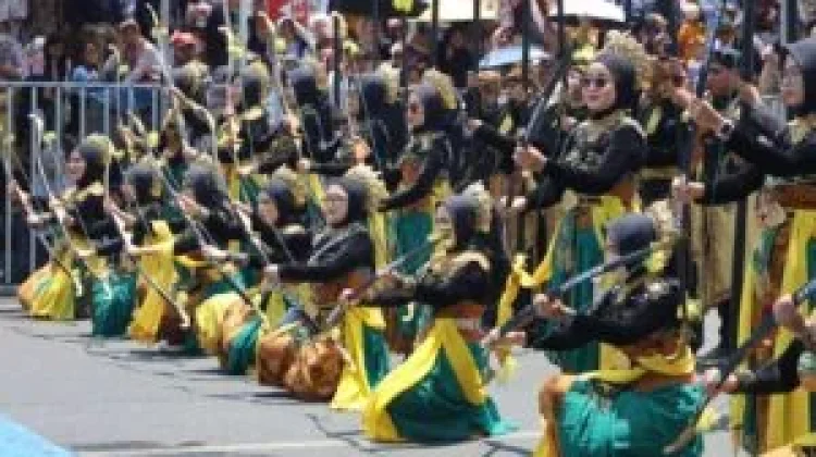 Helaran Budaya Semarakkan Hari Jadi ke-528 Kuningan