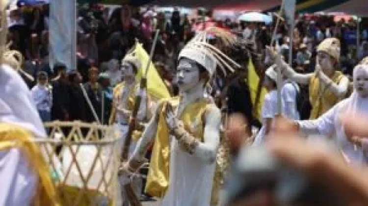 Helaran Budaya Semarakkan Hari Jadi ke-528 Kuningan