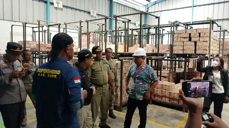 Sidak Gudang Dolog, Stok Sembako di Ende Dipastikan Aman