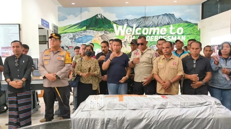 Jenazah Edwin, Korban Penyerangan OTK di Papua, Disambut Isak Tangis Keluarga
