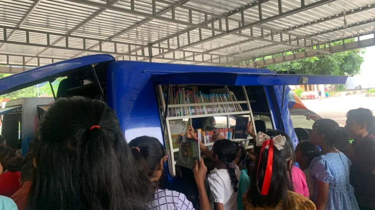 Perpustakaan Keliling Sasar Literasi Anak di Ende