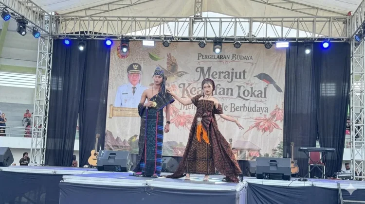 Pergelaran Budaya Ende Sambut Hardiknas 2026