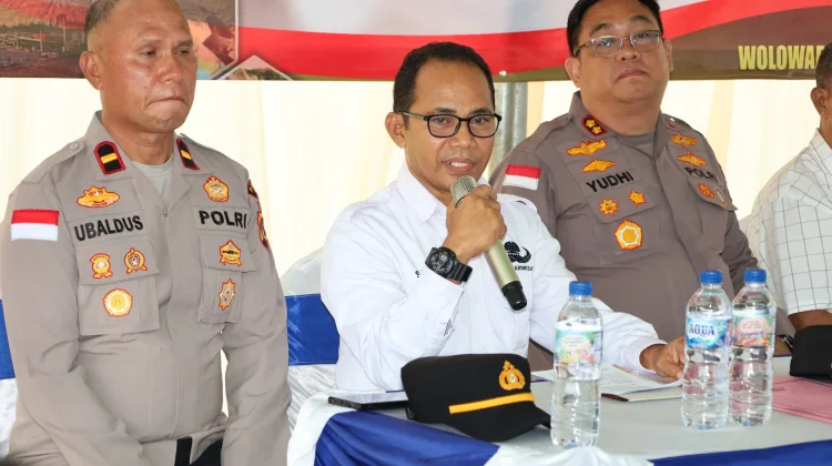 Kapolres Ende Letakkan Batu Pertama Mushola