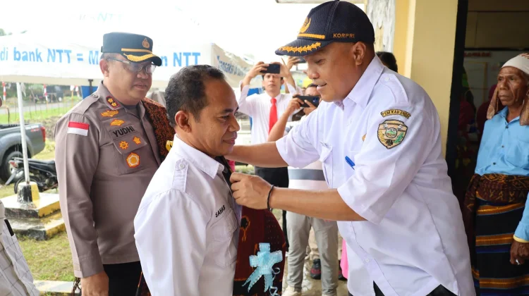 Kapolres Ende Letakkan Batu Pertama Mushola