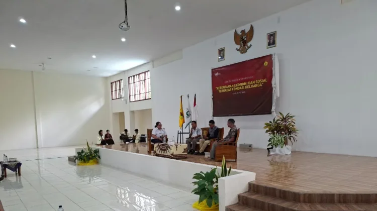 RRI Ende dan STPM Gelar Dialog Ketahanan Keluarga