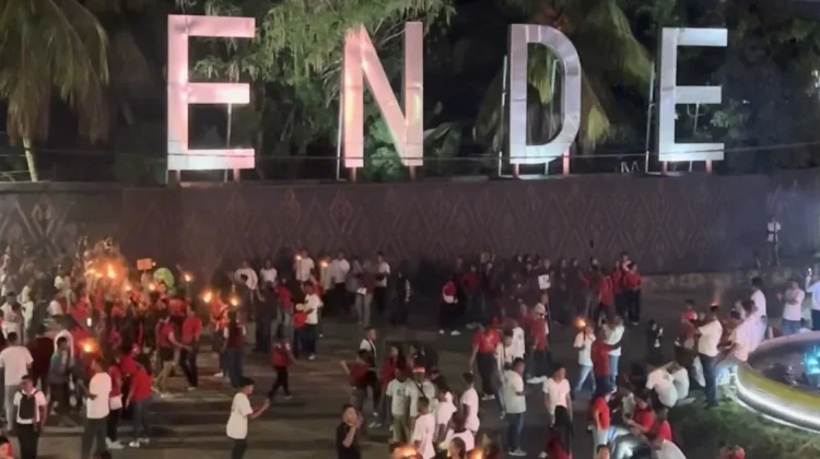 Pawai Obor Sambut Hari Lahir Pancasila di Ende