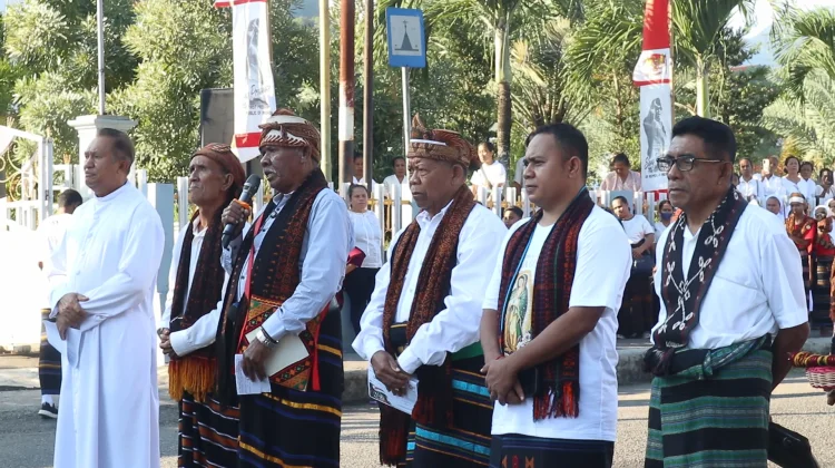 Perarakan Arca Ine Maria Guadalupe Warnai Harlah Pancasila di Ende
