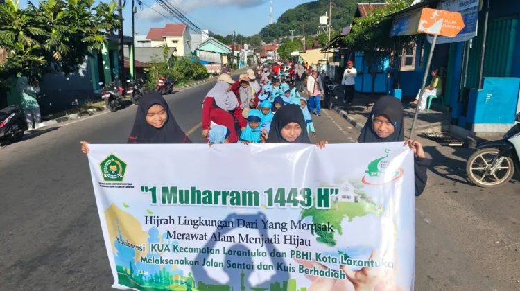 Ratusan Warga Ikuti Jalan Santai Sambut 1 Muharram 1448 H di Larantuka