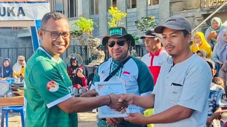 Ratusan Warga Ikuti Jalan Santai Sambut 1 Muharram 1448 H di Larantuka