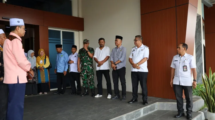 27 Jemaah Haji Ende Tiba, Disambut Wabup dan Forkopimda
