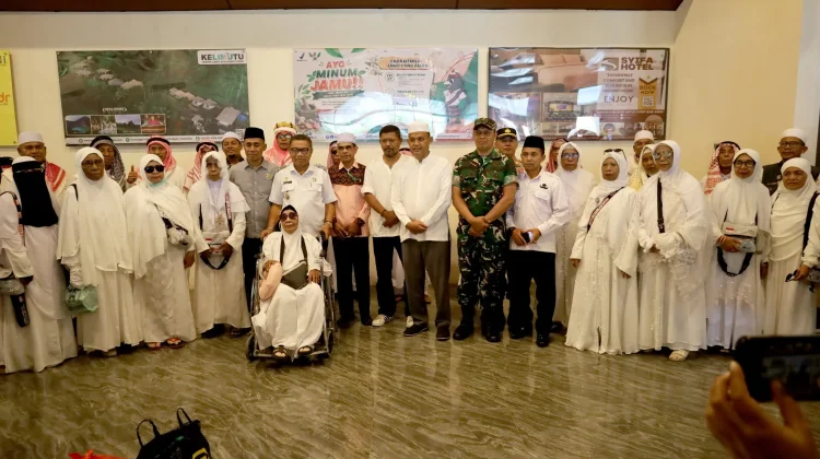 27 Jemaah Haji Ende Tiba, Disambut Wabup dan Forkopimda