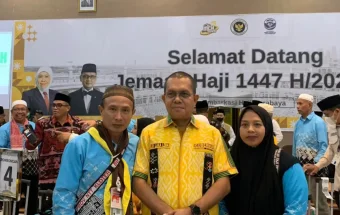 Tiba dari Tanah Suci, Ratusan Jemaah Haji NTT Disambut Gubernur Melki
