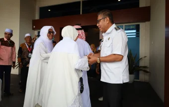 27 Jemaah Haji Ende Tiba, Disambut Wabup dan Forkopimda