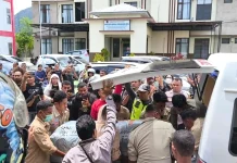 Jenazah Edwin, Korban Penyerangan OTK di Papua, Disambut Isak Tangis Keluarga