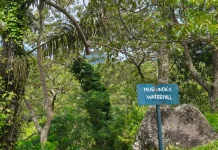 Menikmati Keindahan Air Terjun Murundao di Ende