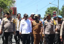 Bupati Badeoda Tinjau Lokasi Penertiban Sempadan Pantai Ndao
