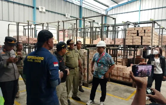 Sidak Gudang Dolog, Stok Sembako di Ende Dipastikan Aman