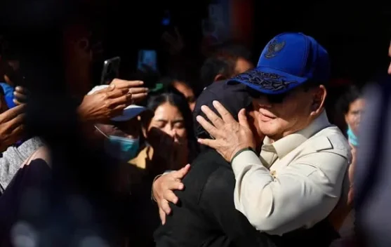 Presiden Prabowo Tinjau Korban Gempa di NTT