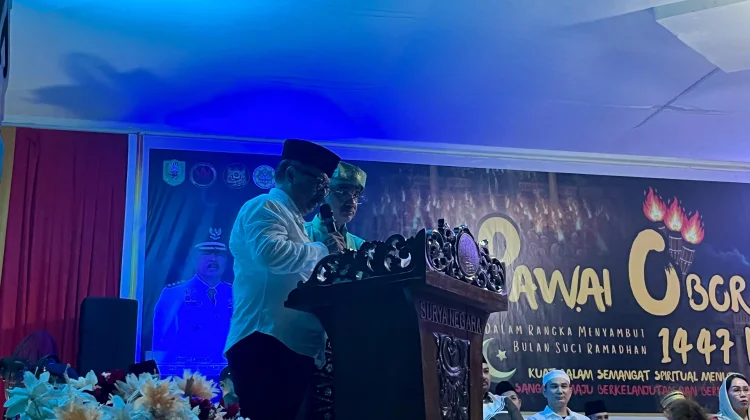 Sambut Ramadan, Ribuan Warga Sanggau Meriahkan Pawai Obor