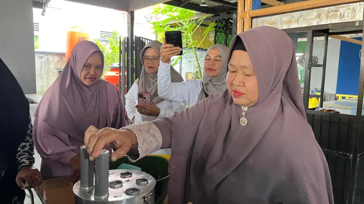 Lestarikan Kue Tradisional, Pokdarwis Sanggau Gelar Workshop Kuliner