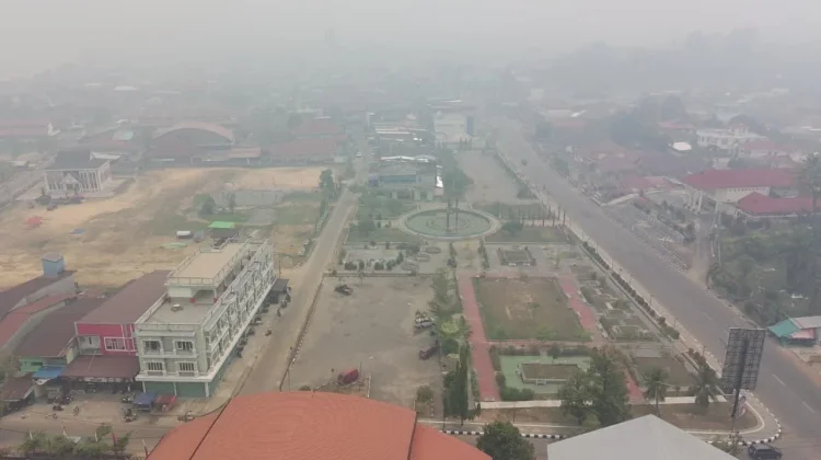 Makin Pekat, Kabut Asap Kepung Kantor Bupati Sanggau