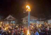 Sambut Ramadan, Ribuan Warga Sanggau Meriahkan Pawai Obor