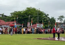 Keberagaman Baju Adat Warnai HUT Sanggau Ke-410