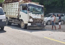 Truk Sawit Ringsek usai Kecelakaan di Sanggau