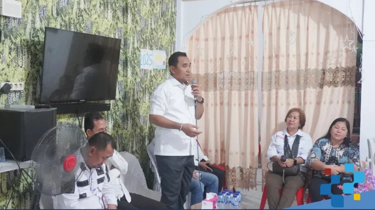 Pemkab Nisel Melayat di Rumah Duka Almarhum AKBP (Purn) Elezaro Duha