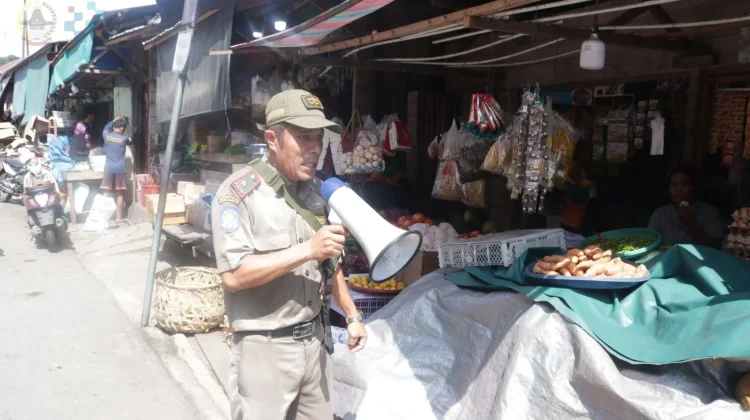 Pemko Gunungsitoli Tertibkan PKL di Jalan Mawar Pasar Soliga