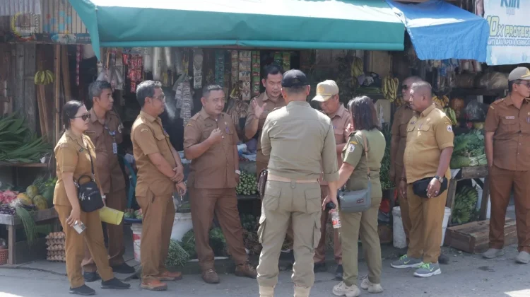 Pemko Gunungsitoli Tertibkan PKL di Jalan Mawar Pasar Soliga