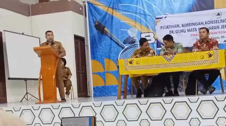 Pembukaan Pelatihan Bimbingan dan Konseling dan Penguatan Karakter bagi Guru