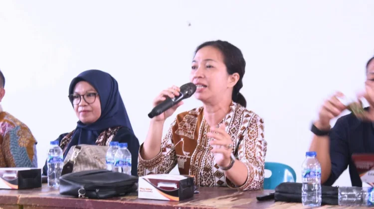 Sosialisasi kepada Pemilih Pemula di SMK Negeri 1 Gunungsitoli Utara