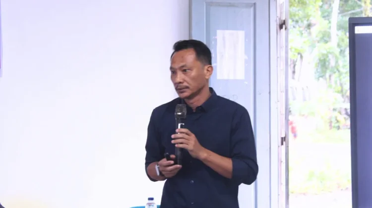 Sosialisasi kepada Pemilih Pemula di SMK Negeri 1 Gunungsitoli Utara