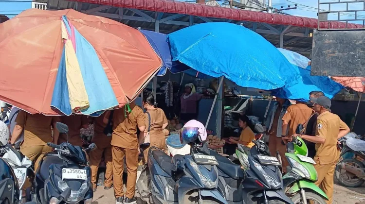 Penataan Sarpras Perdagangan dan Penataan PKL di Pasar Beringin Eks Terminal