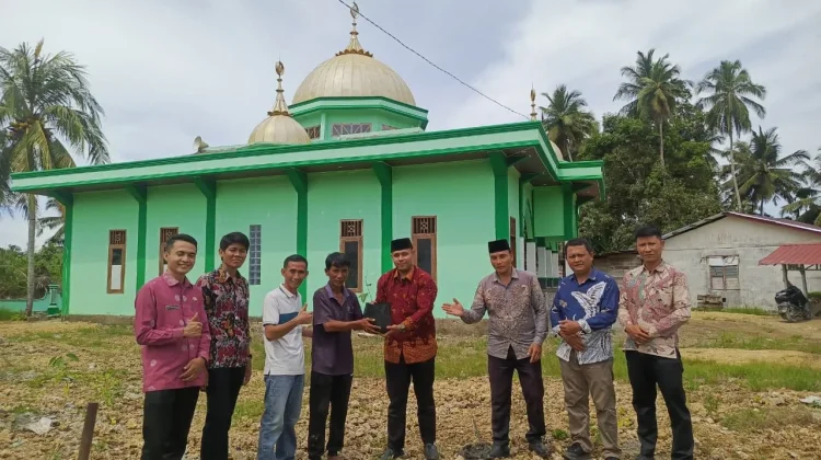 Gerakan Menanam Pohon di Lingkungan Rumah Ibadah